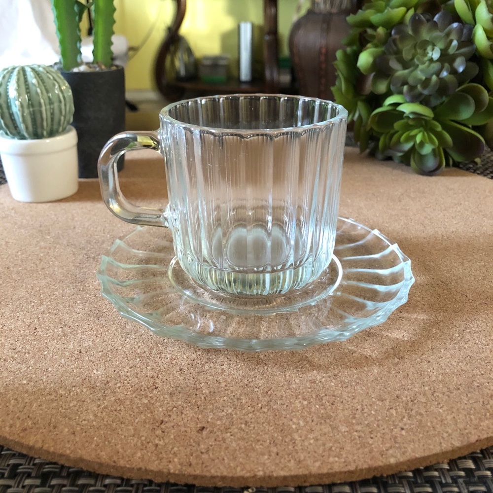 Vintage Italian Glass Coffee Mug and Saucer - Picture 5 of 5